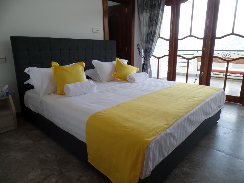 Hotel Kandyan Bluestar 2*