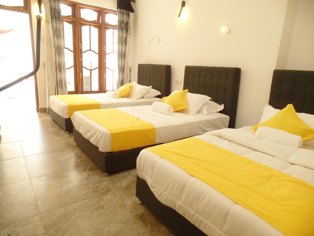 Hotel Kandyan Bluestar 2*