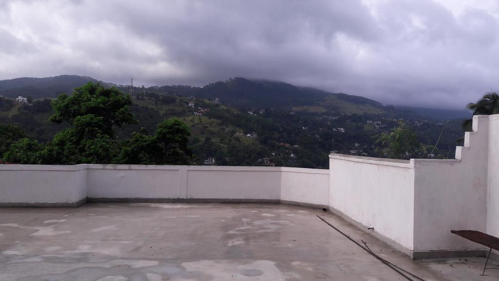 Yoho Cheliyan Kandy
