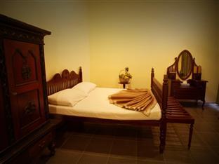 Brookside By Earl's Resort 3*