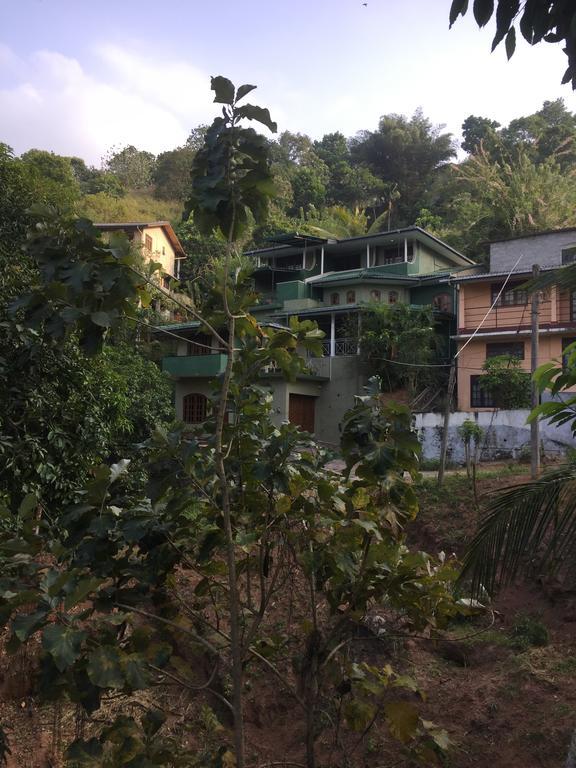 Birds Hill * Kandy