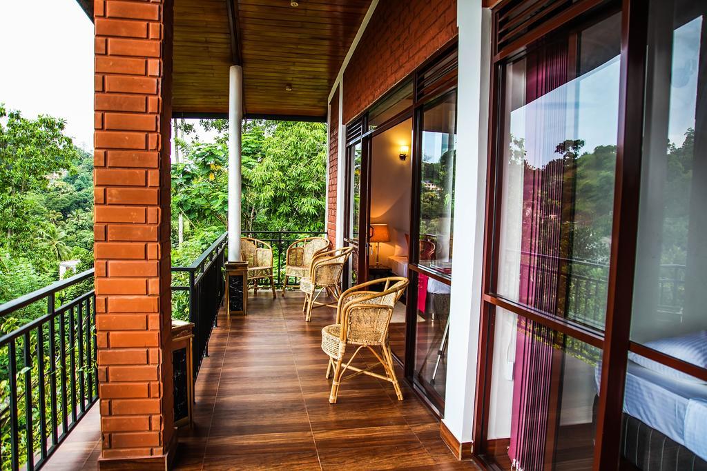 The Tenthola Guest house 3*
