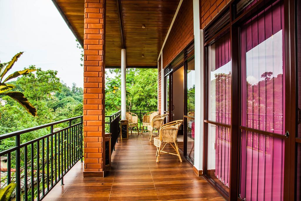 The Tenthola 3* Kandy