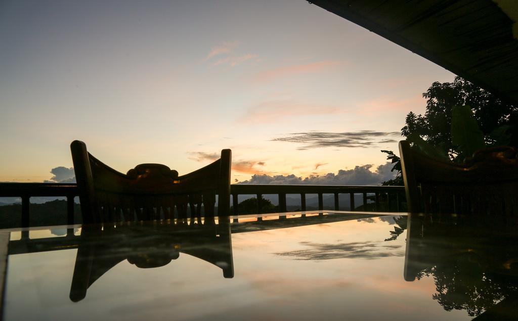 Romance Hills Hotel