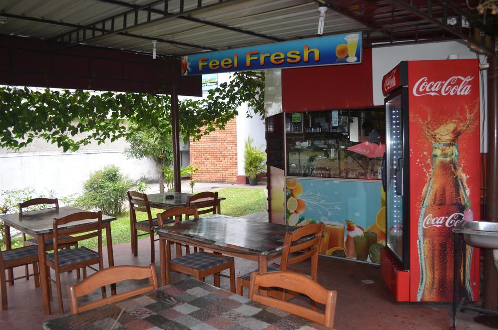 Kevins Vista Lago Guest house