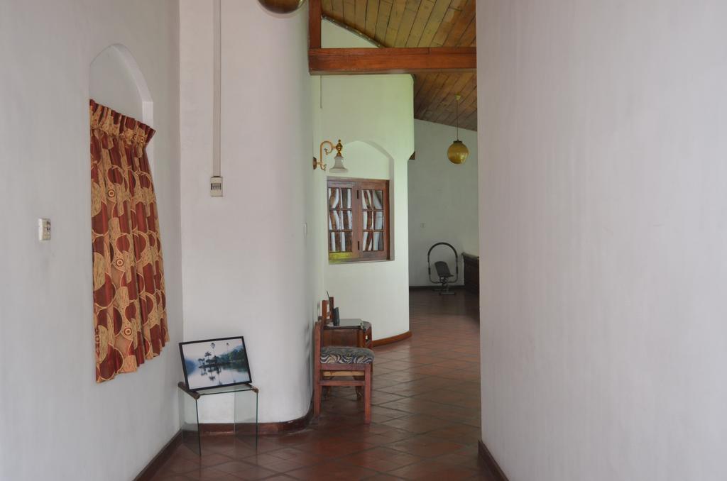 Kevins Vista Lago Guest house *