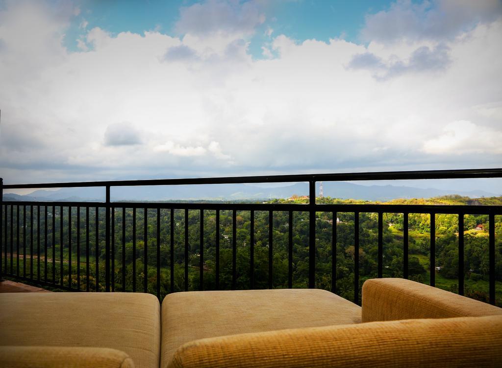 Romance Hills Hotel