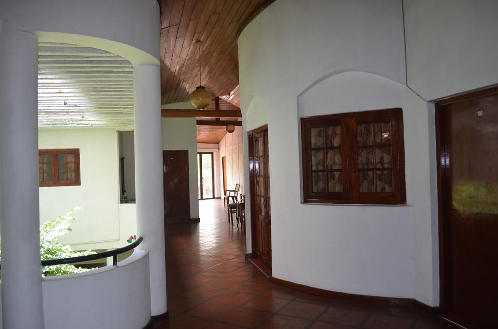 Kevins Vista Lago Guest house *