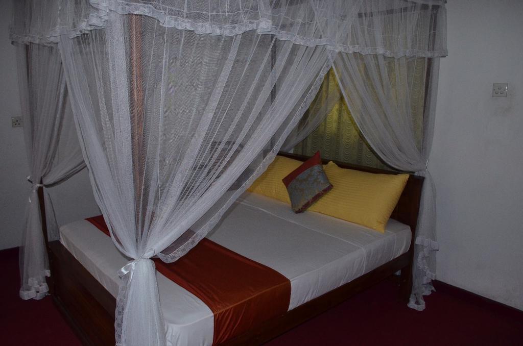 Kevins Vista Lago Guest house *