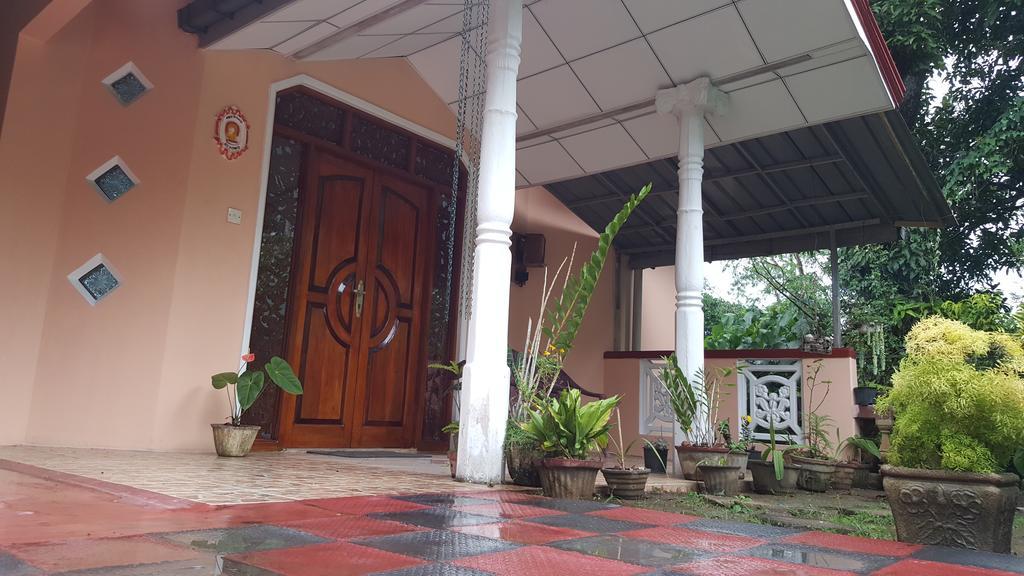 Lalanga Kandy