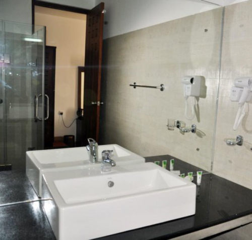 Hotel Oak Ray Regency Kandy