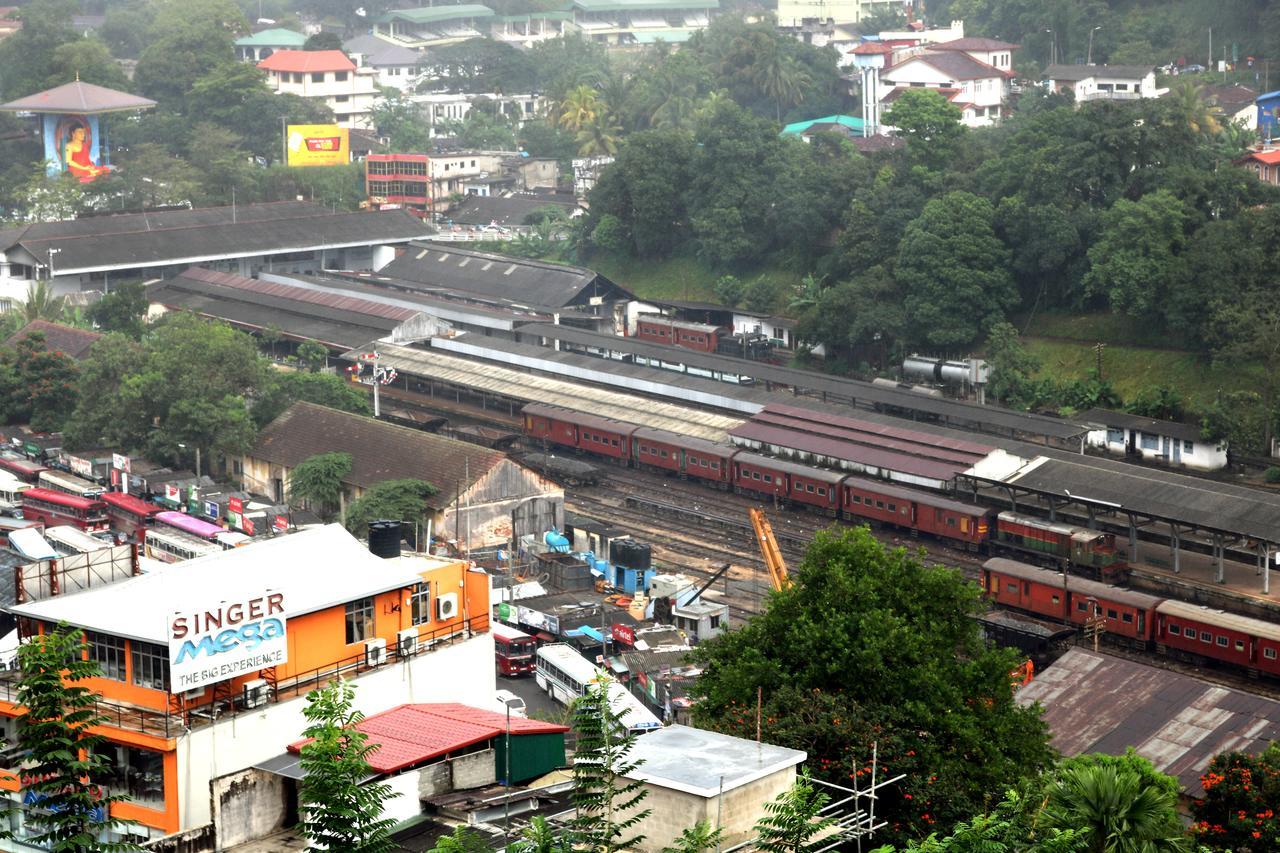 Hilltop 3* Kandy