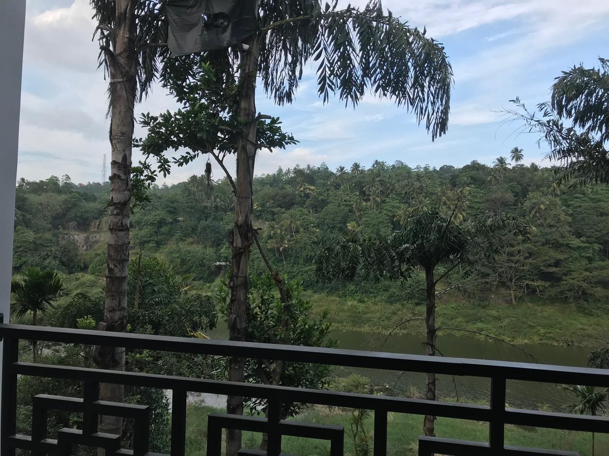 Resort Rivers Edge Nature Kandy