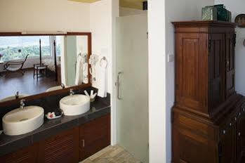 Albatross Boutique Hotel 3*
