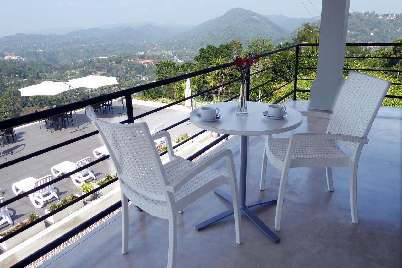 390 Vista Bed & Breakfast *