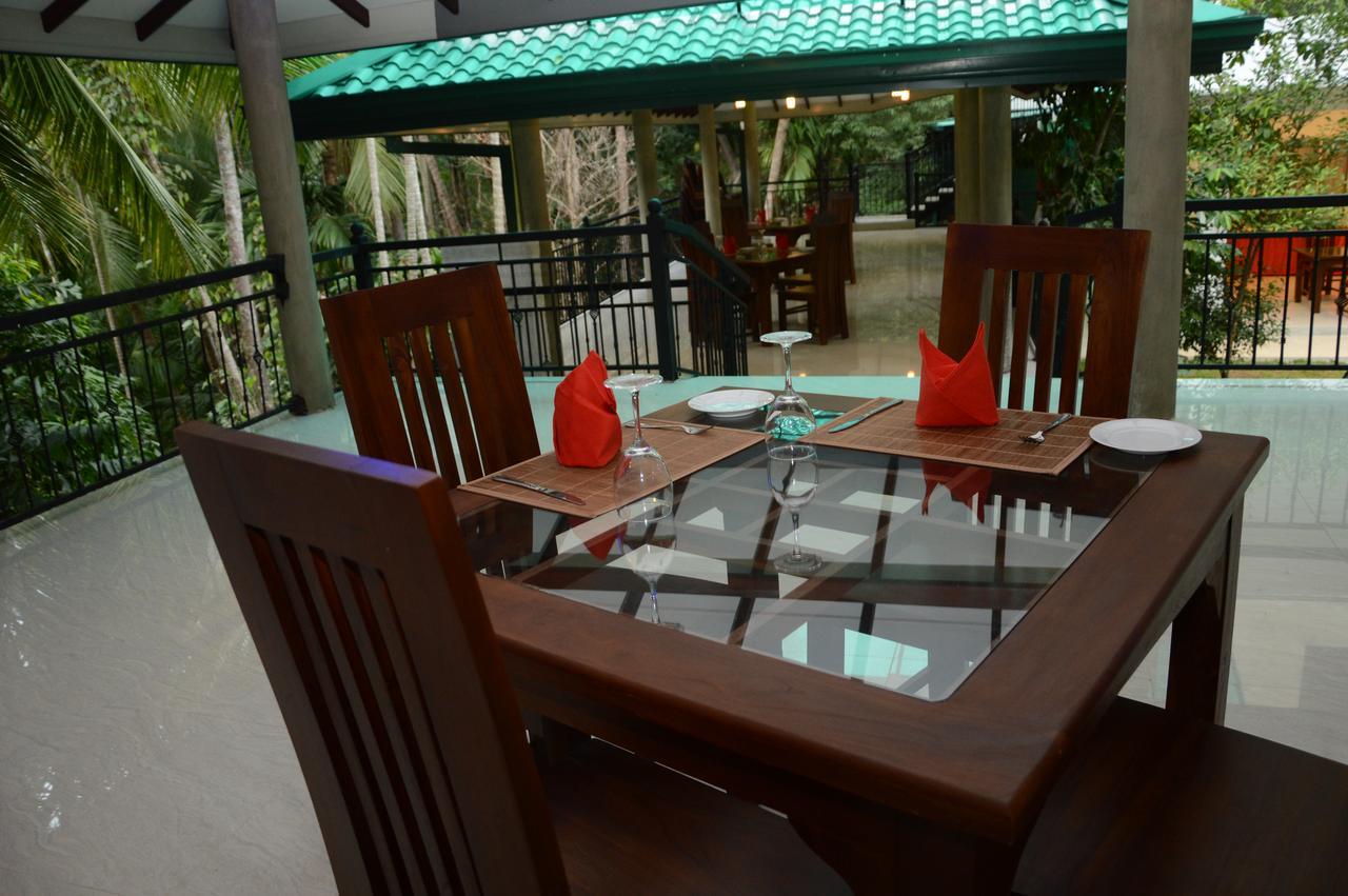 Hotel Jasmine Garden