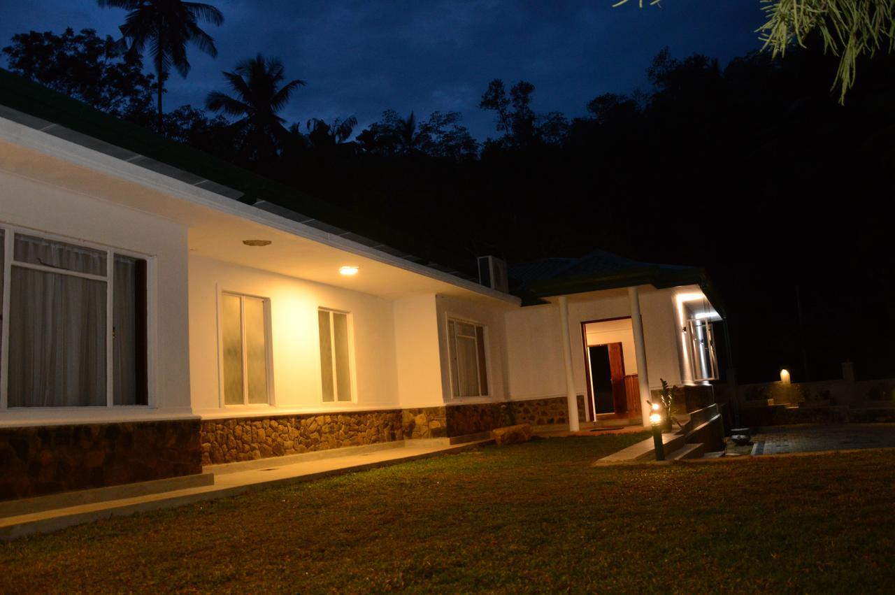 Jasmine Garden Hotel 3*