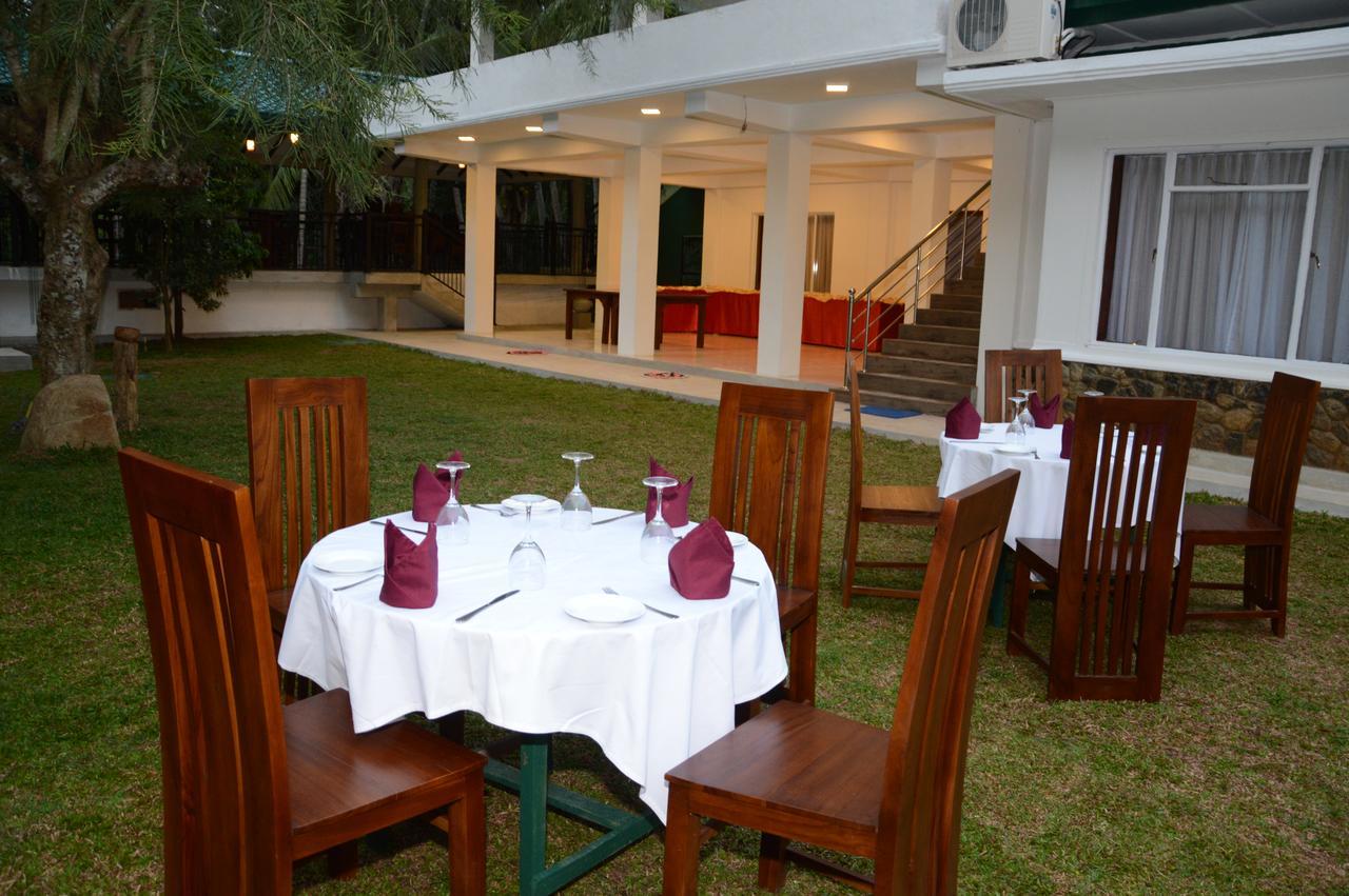 Hotel Jasmine Garden