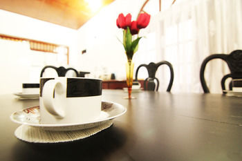 Hostel 2in1