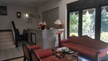 Oyo 479 Water Front Hotel