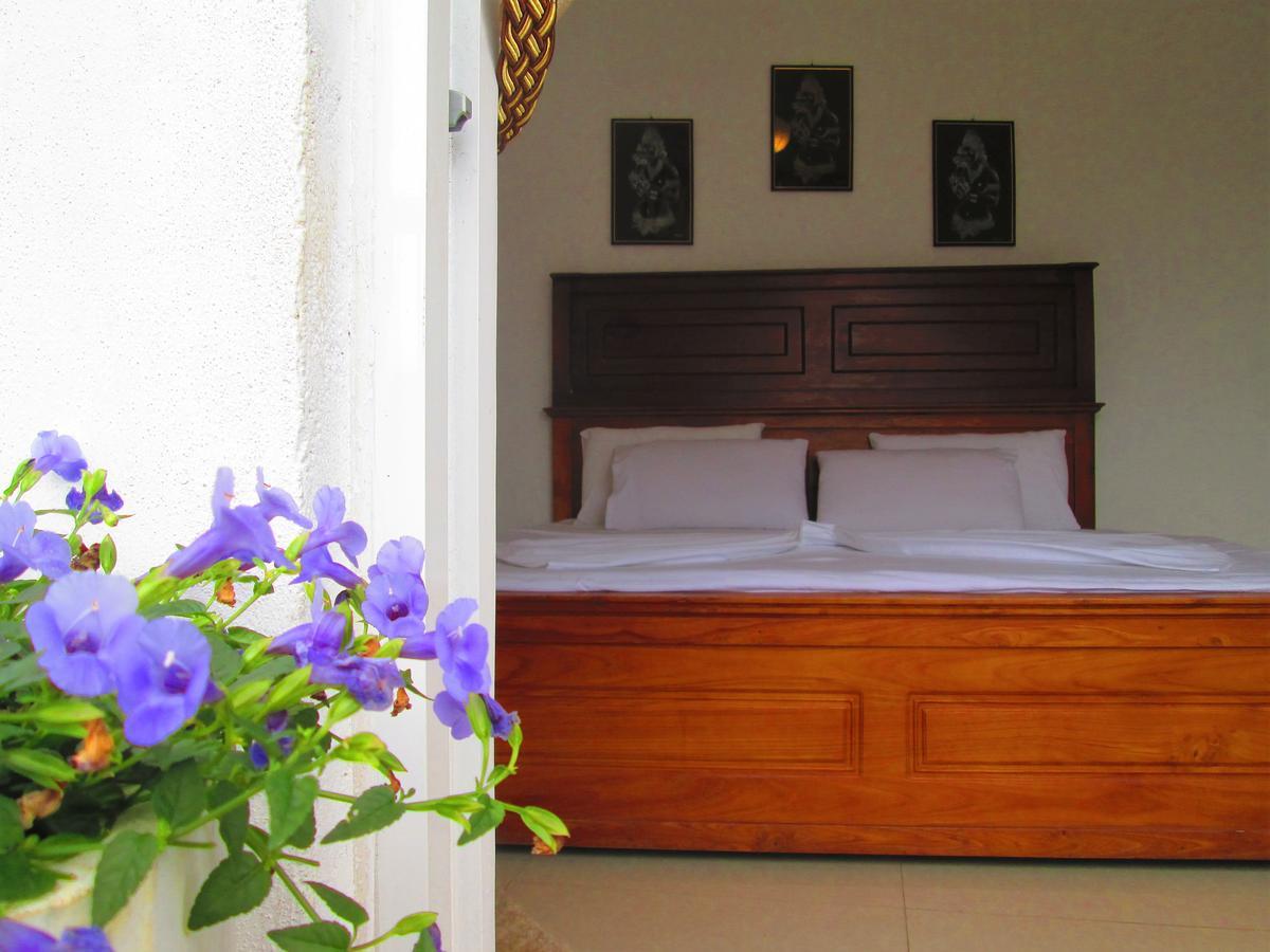 Hotel Kandyan Sweet 3*
