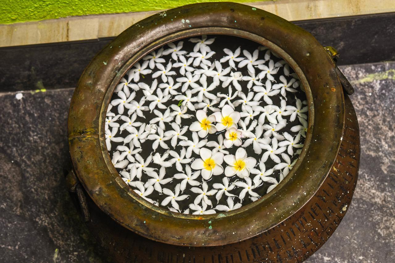 Inn Shrine Kandy