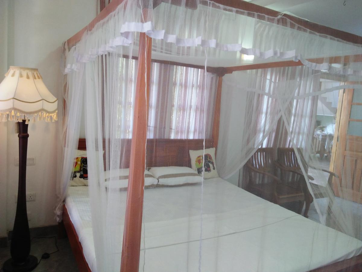 Old Town Homestay *