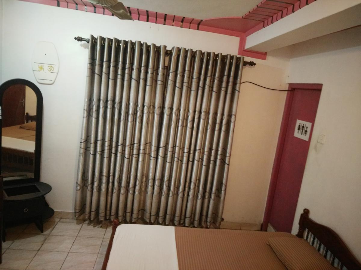 Hostel 107 *