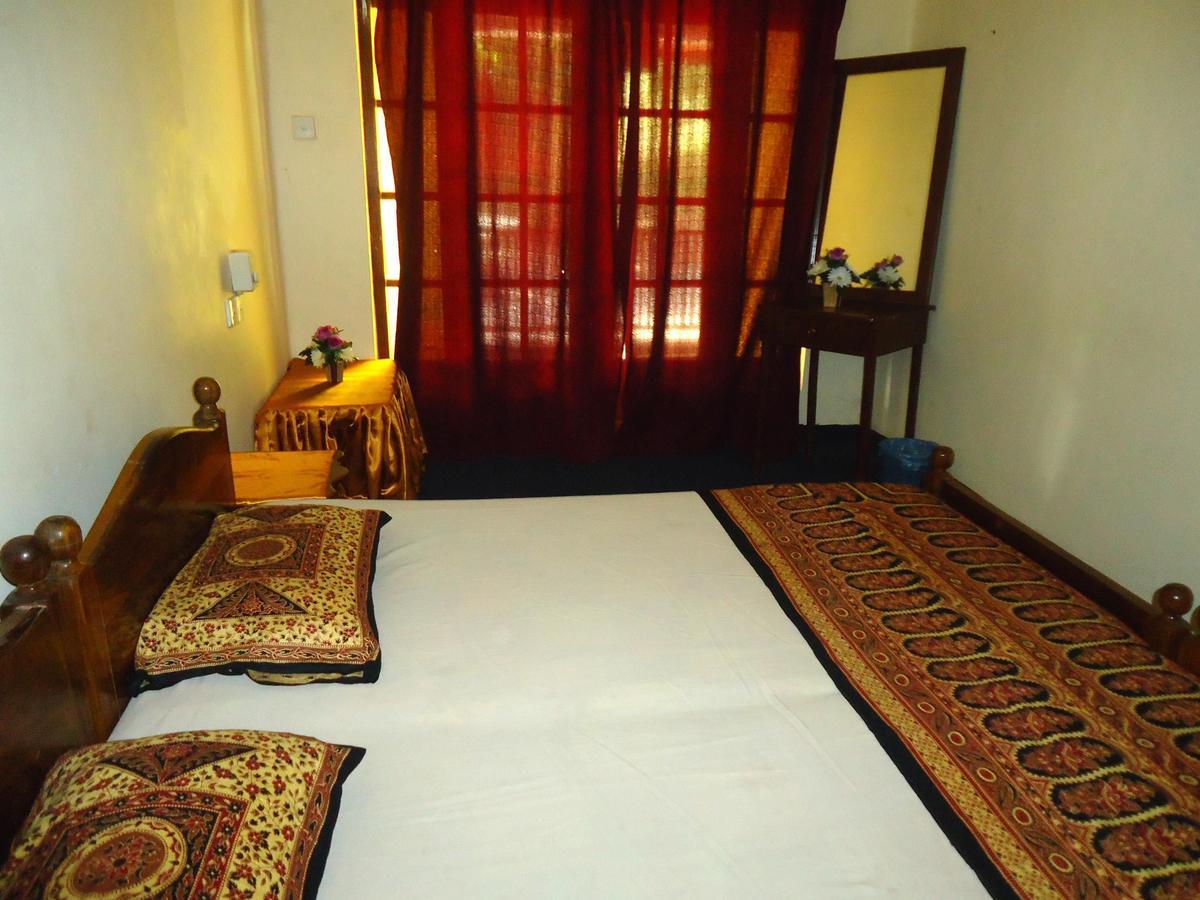 Hotel Mahagedara Holiday