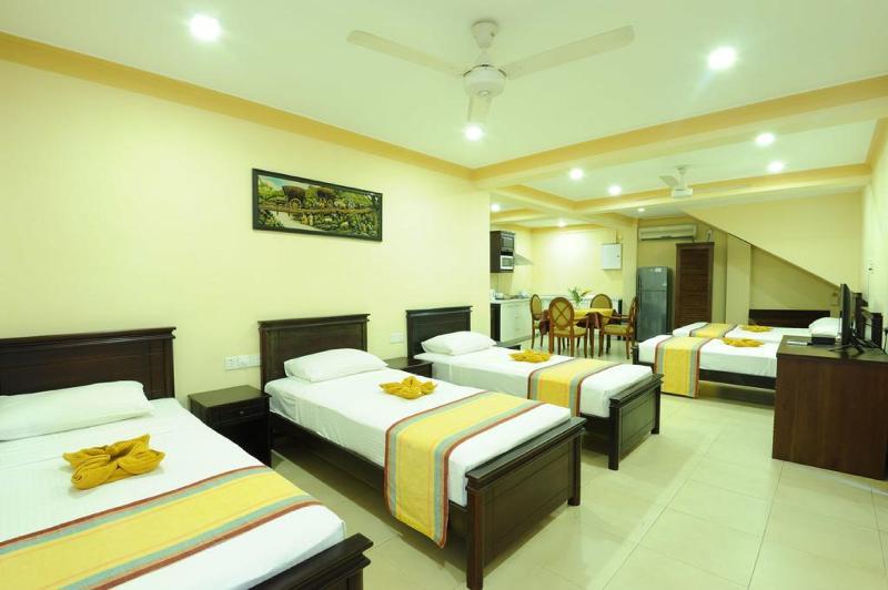 Hotel Oak Ray Serene Garden 4*