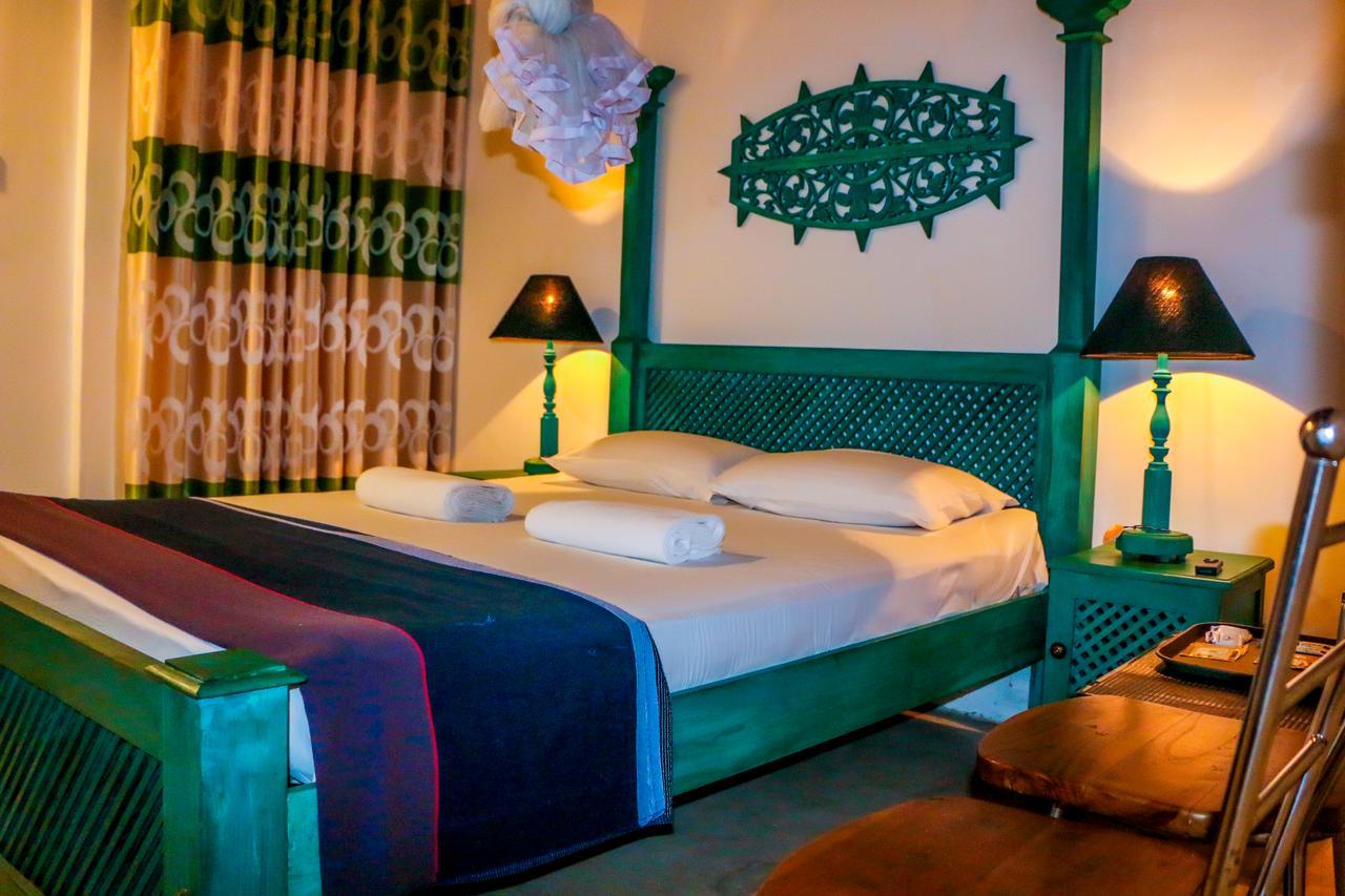 Dhawalagiri Inn