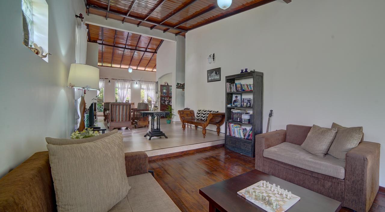 Hanthana Homestay *