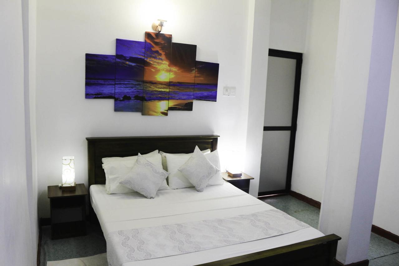 Yoho Travellers Guest house 3*