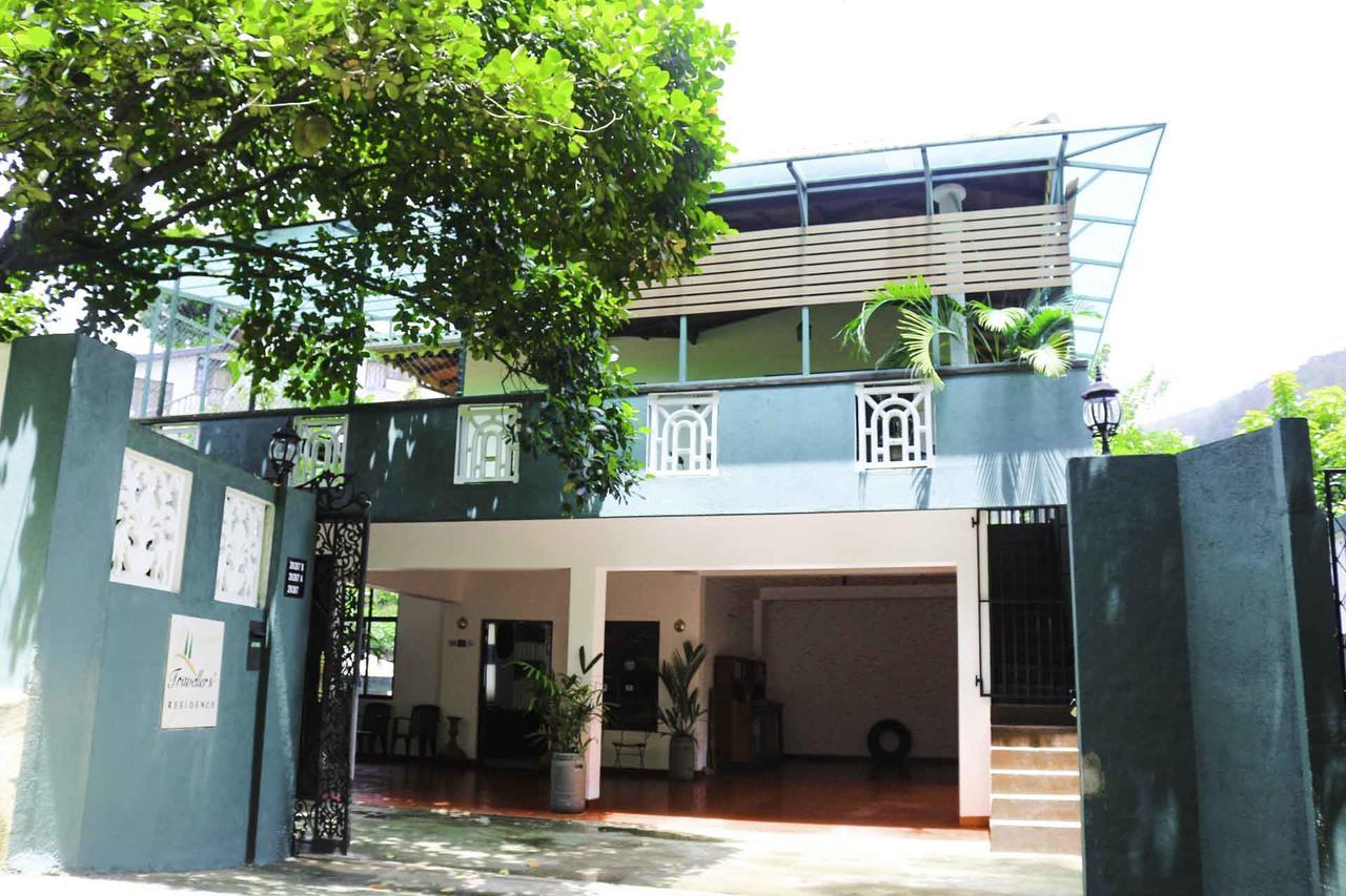 Yoho Travellers Guest house 3*