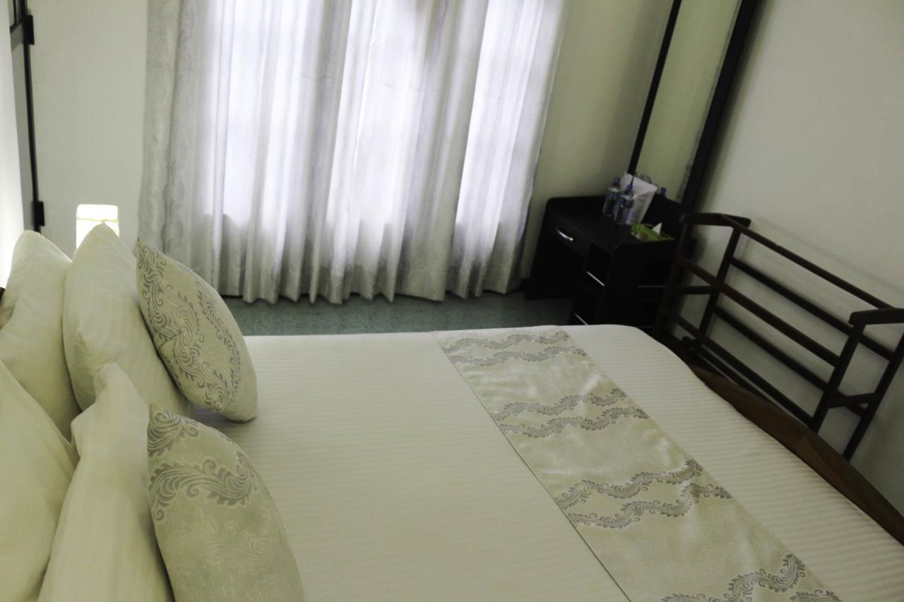 Yoho Travellers 3* Kandy