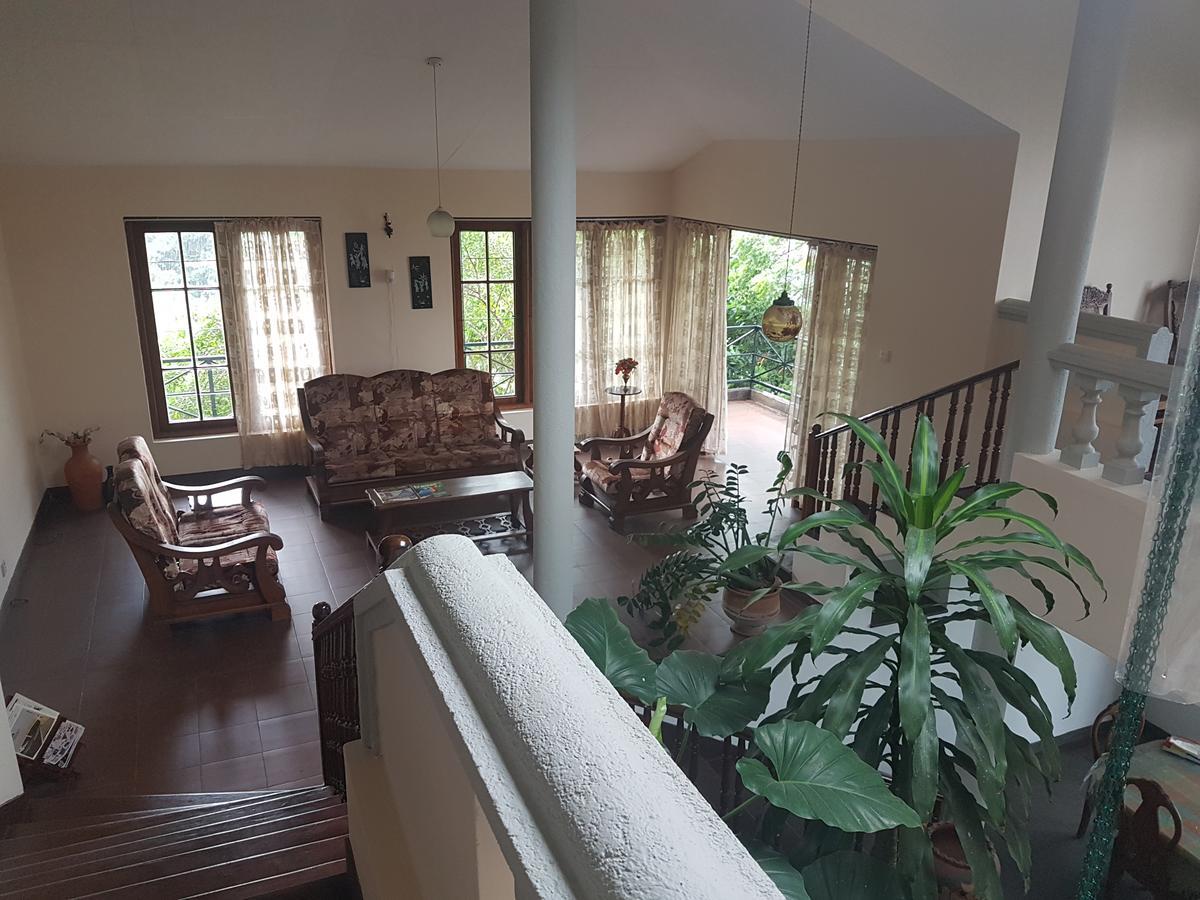 No 51, Menik Rest 5*