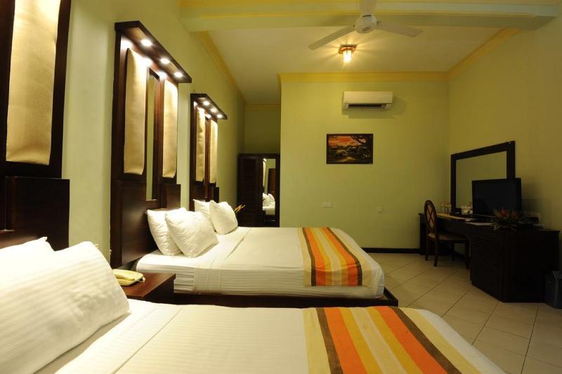 Hotel Oak Ray Serene Garden