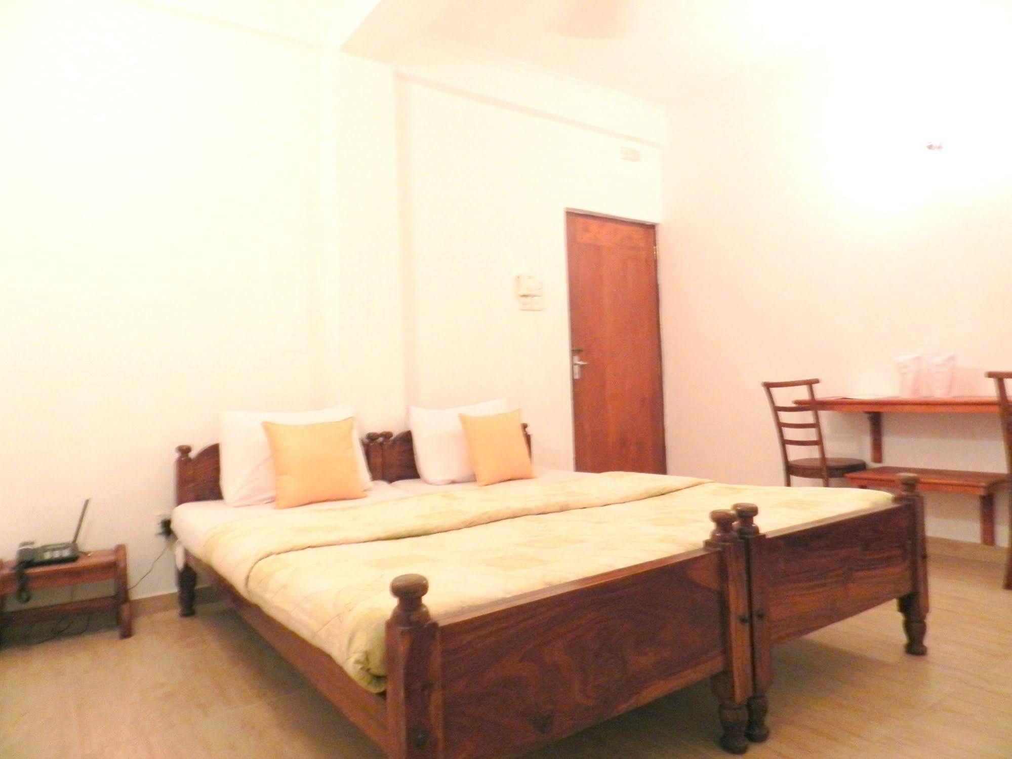 Oyo 433 Paradise Hotel