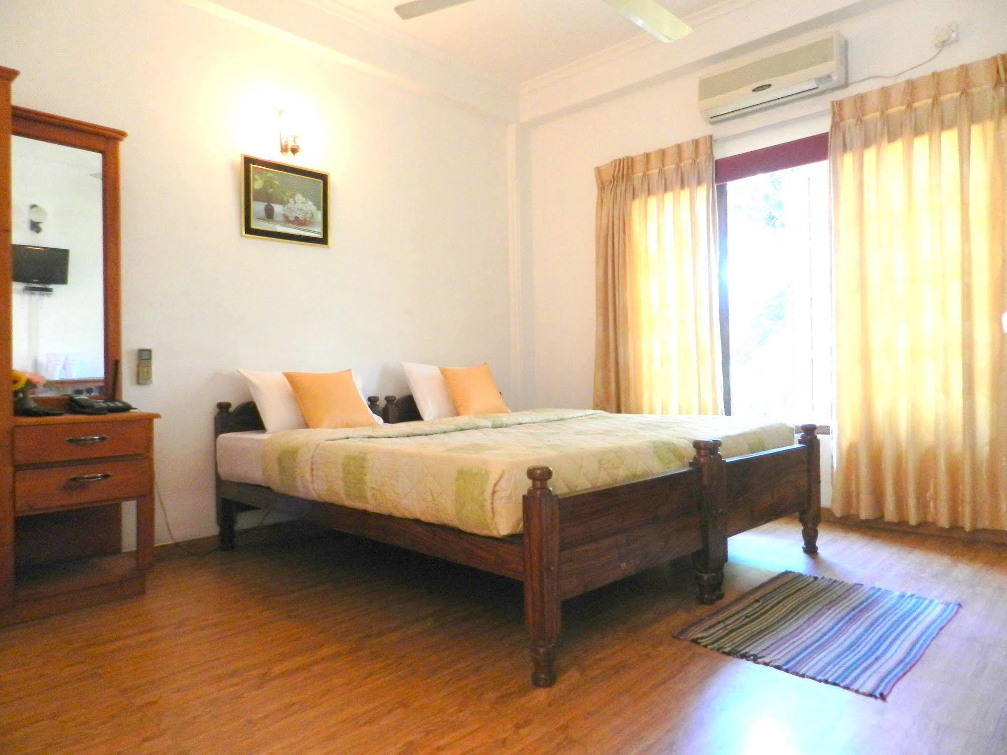 Oyo 433 Paradise Hotel 3*