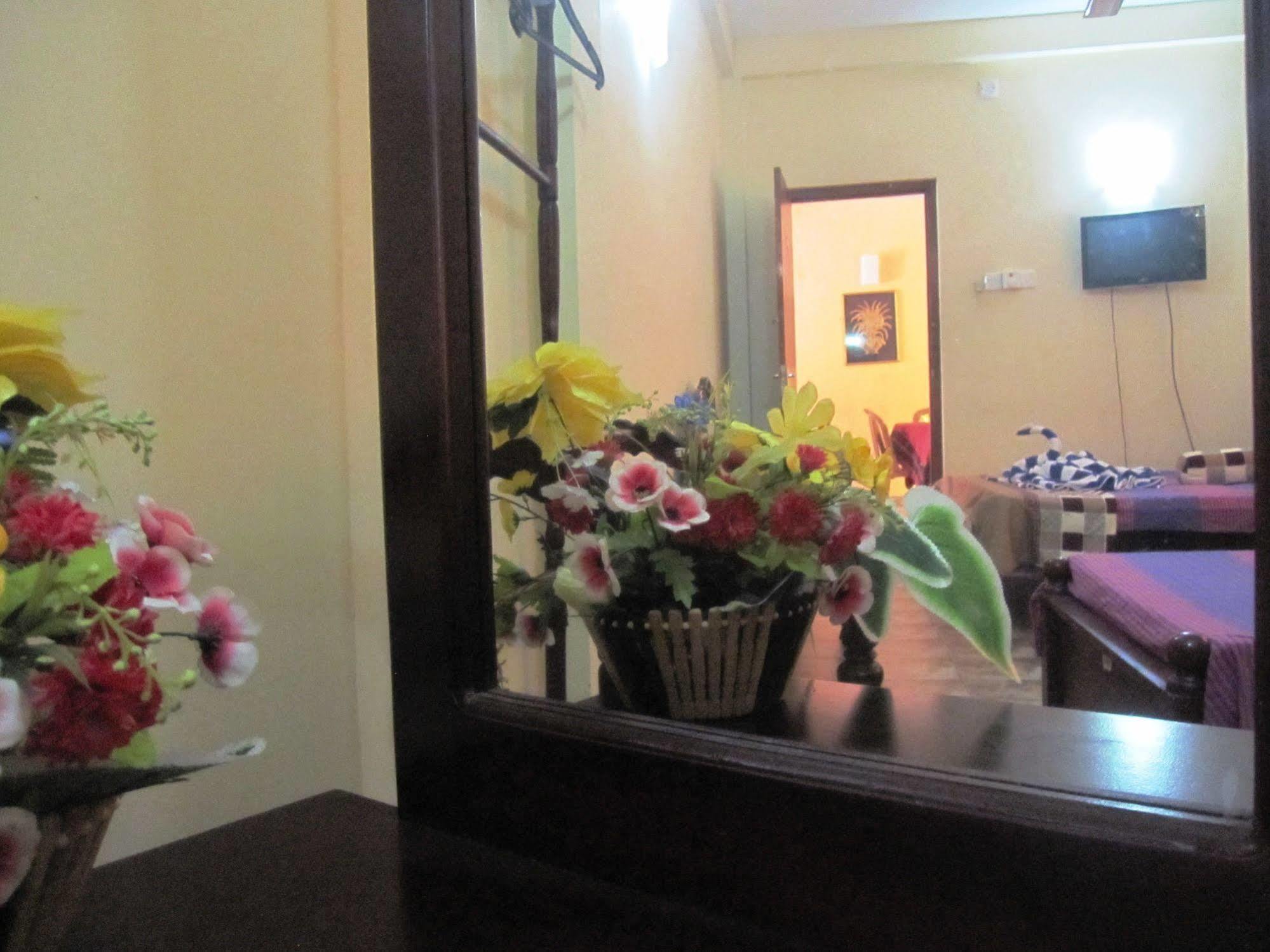 Oyo 433 Paradise Hotel 3*