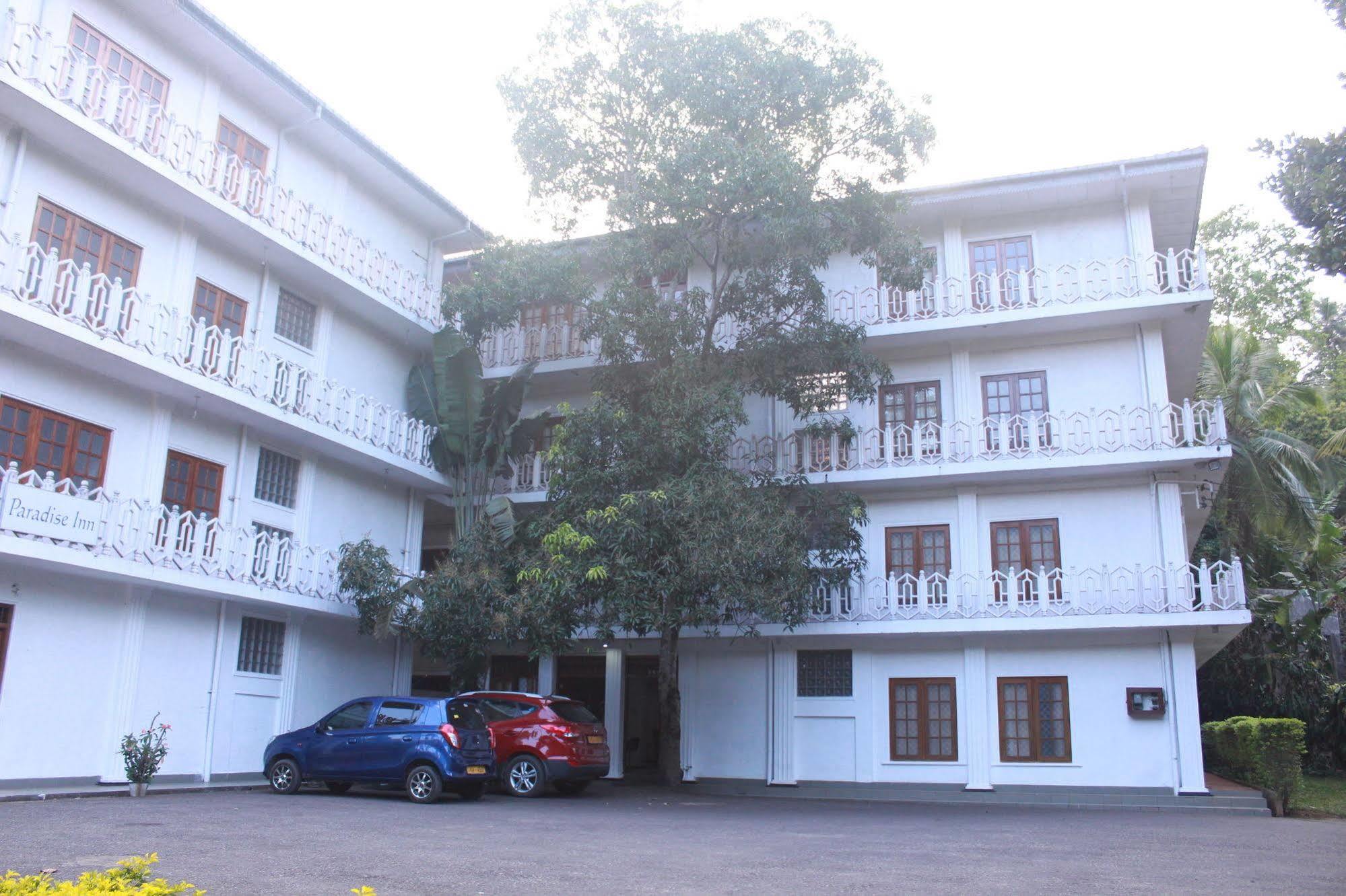 Oyo 433 Paradise Hotel