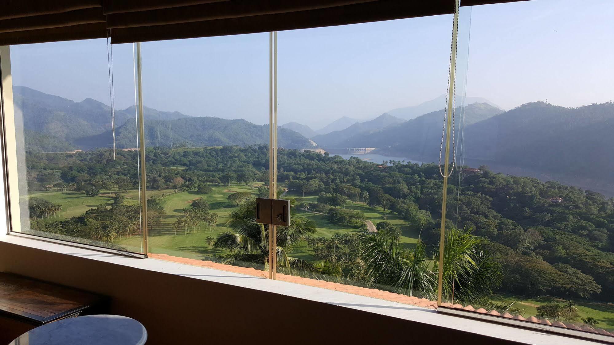 Albatross Boutique Hotel 3*