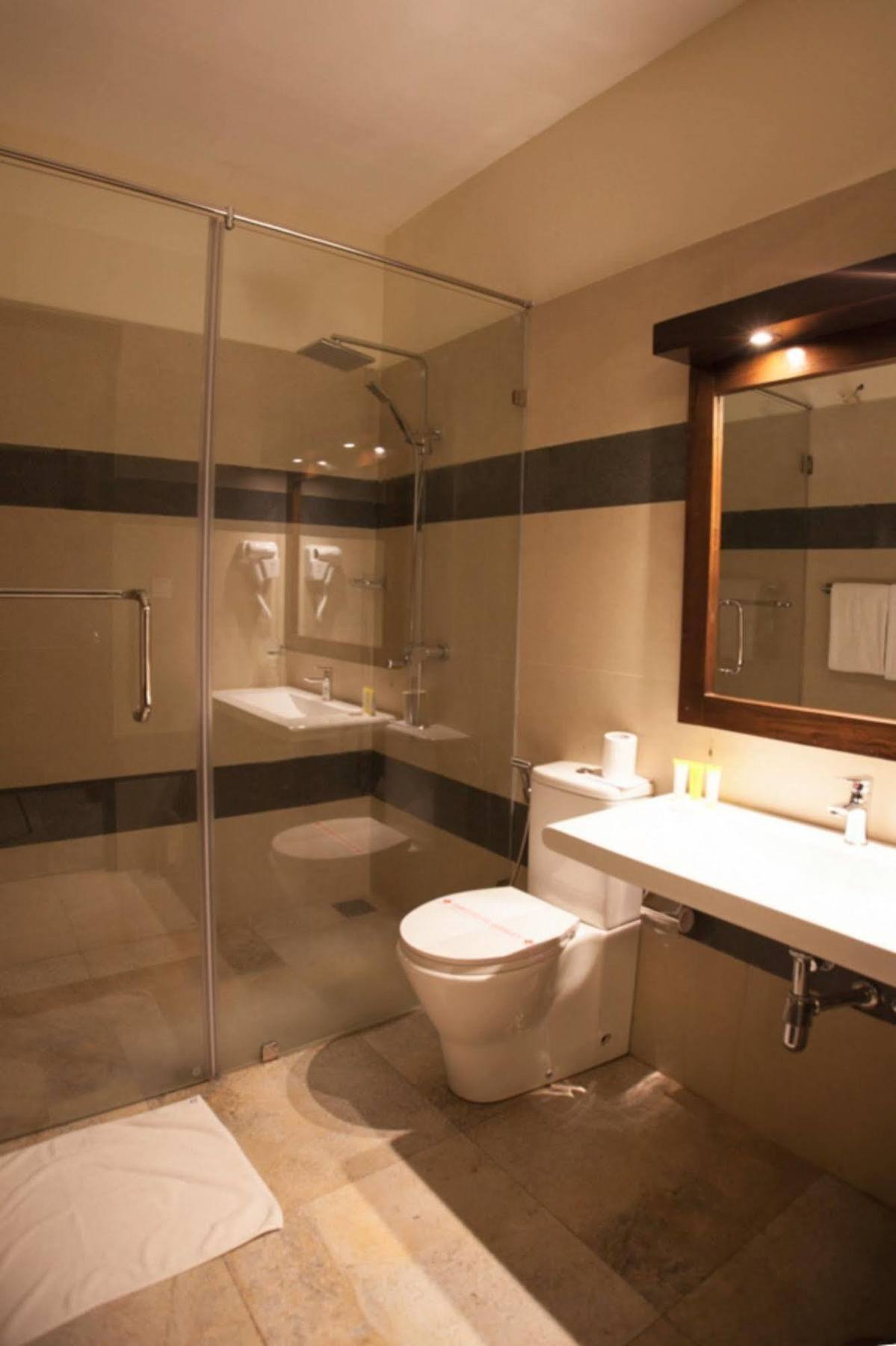 Oak Ray Hotel 3*