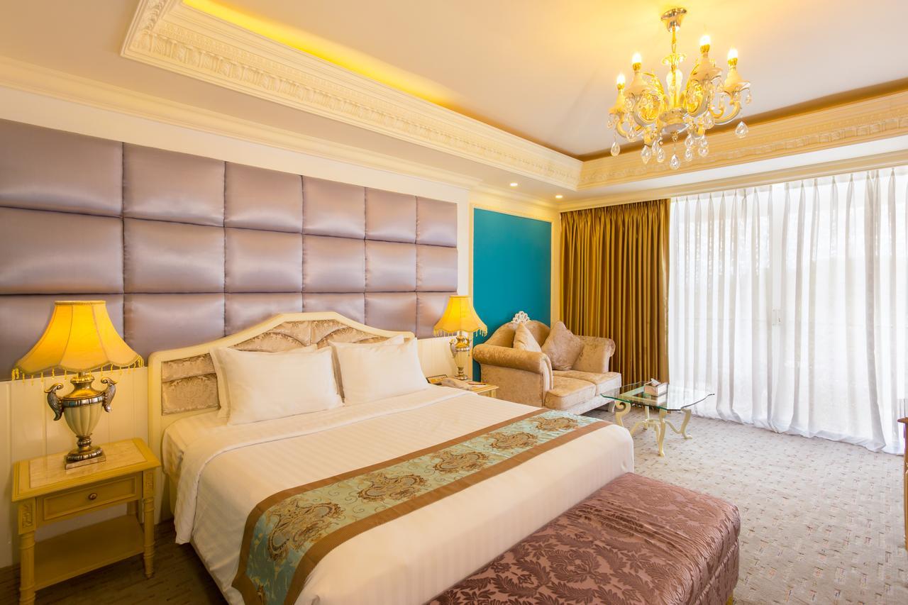 The Grand Kandyan Hotel Kandy