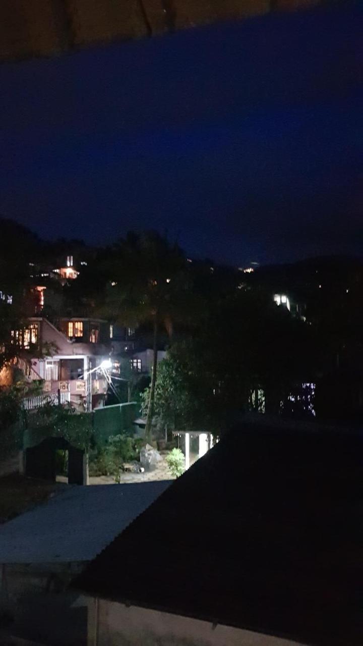 Mount View Inn *
