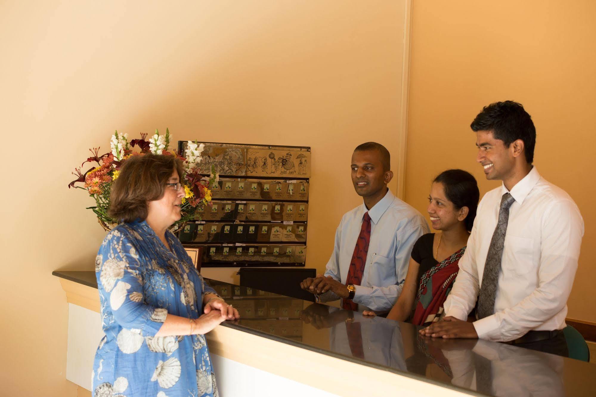 Hotel Oak Ray Serene Garden Kandy