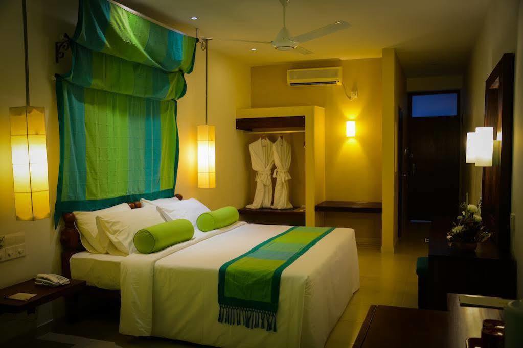 Hilltop Hotel Kandy