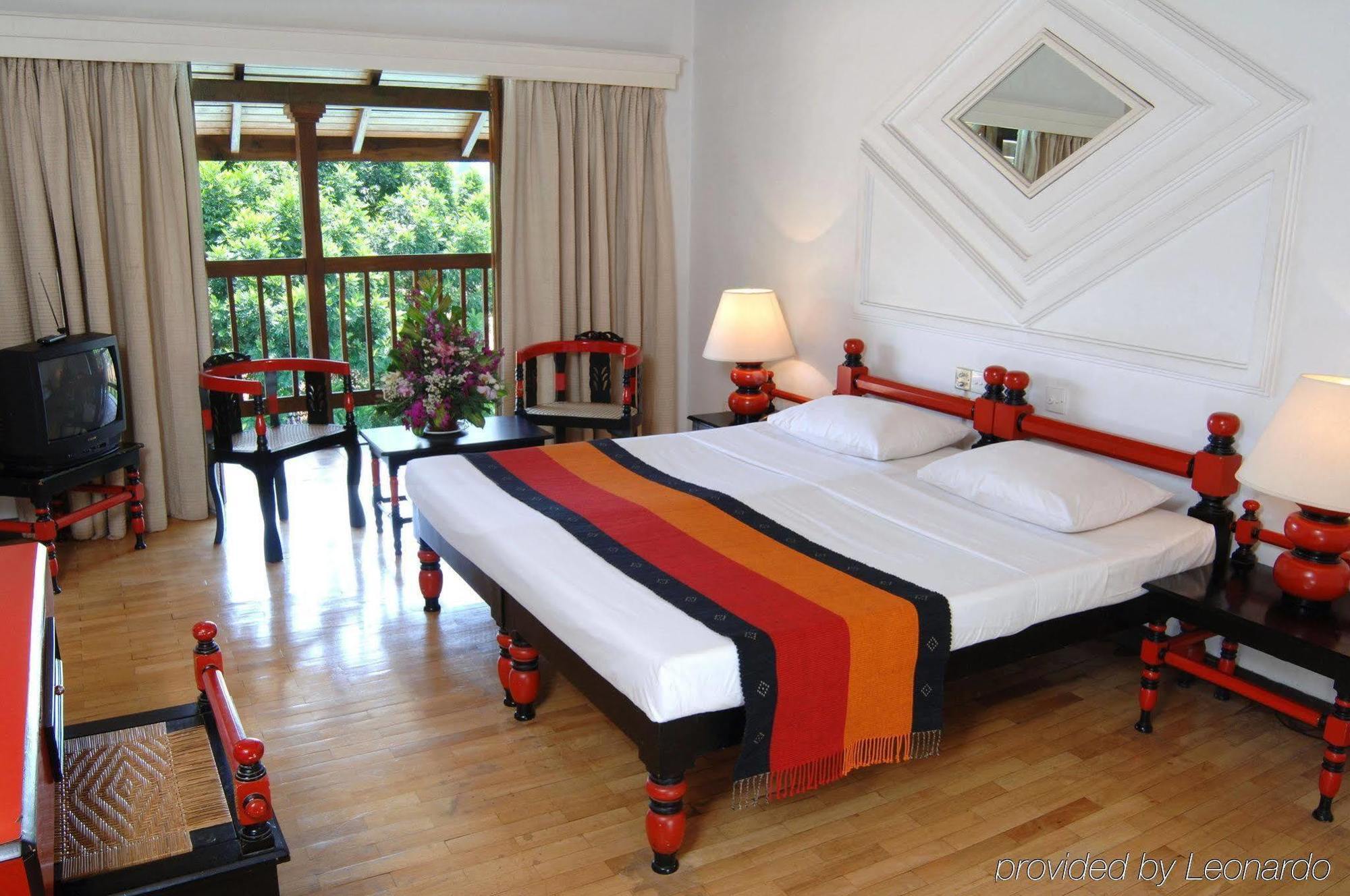 Hotel Hilltop