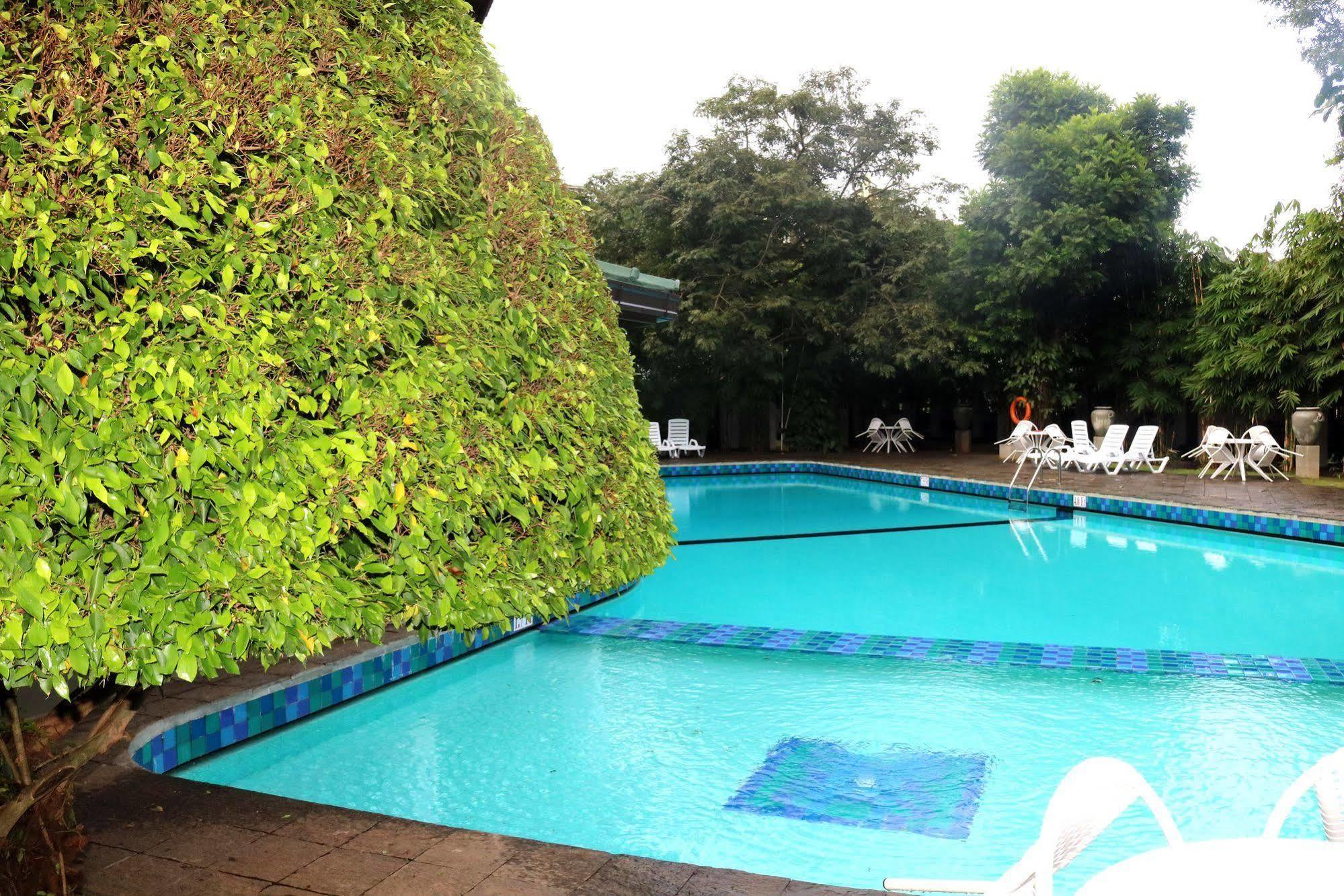 Hilltop 3*