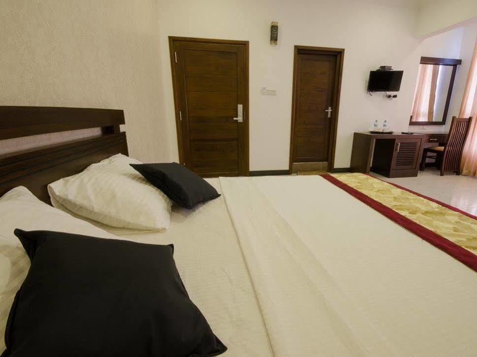 Galaxy Hotel 3*